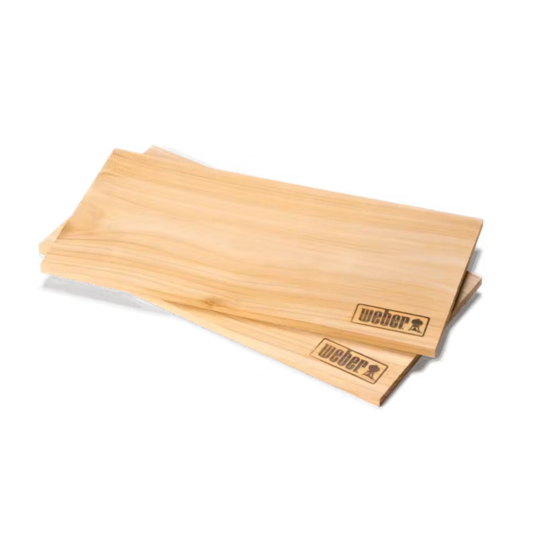 Cedar Plank Salmon, het cederhout geeft een mooie smaak - BBQ NL